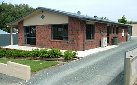 Lawrence Townhouse Accommodation 18A